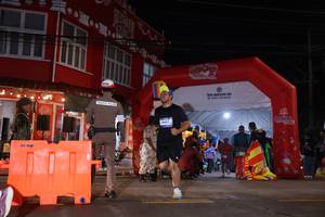 BIB: 4452
                            <button type="button" onclick="openModal(26224065)" class="btn btn-primary btn-sm float-right btn-popup" data-toggle="modal" data-target=".modal-high-quality">
                        <i class="fas fa-shopping-cart"></i> Add to Cart
                    </button>
                                            <button type="button" onclick="isThisMe(26224065, true)" class="btn btn-success btn-sm float-right btn-popup btn-isme hidden" data-toggle="tooltip" data-placement="bottom" title="นี่คือรูปของคุณใช่ไหม คลิกที่นี่เพื่อเอาเข้าอัลบั้ม">
                        <i class="fas fa-plus"></i> Add to album
                    </button>
                    <button type="button" onclick="isThisMe(26224065, false)" class="btn btn-warning btn-sm float-right btn-popup btn-isnotme hidden">
                        <i class="fas fa-ban"></i> Remove from album
                    </button>